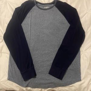 Set of 2 Shirts size adult Large